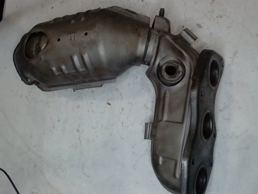 Right, Catalytic Converter with Integrated Exhaust Manifold