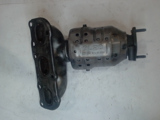 Right, Catalytic Converter with Integrated Exhaust Manifold