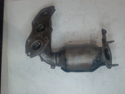 Left, Catalytic Converter with Integrated Exhaust Manifold