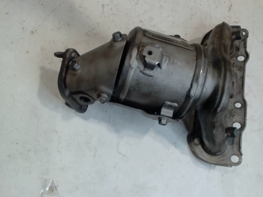 Right, Catalytic Converter with Integrated Exhaust Manifold