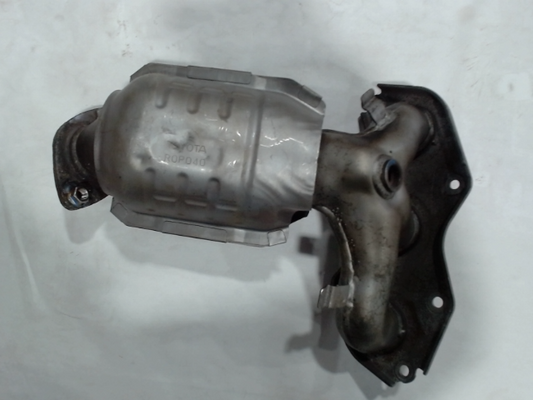 Right, Catalytic Converter with Integrated Exhaust Manifold, Stamped #R0P040
