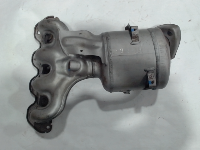 Catalytic Converter with Integrated Exhaust Manifold