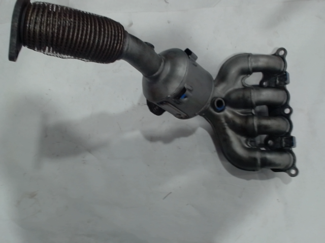 Catalytic Converter with Integrated Exhaust Manifold
