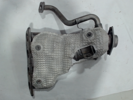 Catalytic Converter with Integrated Exhaust Manifold