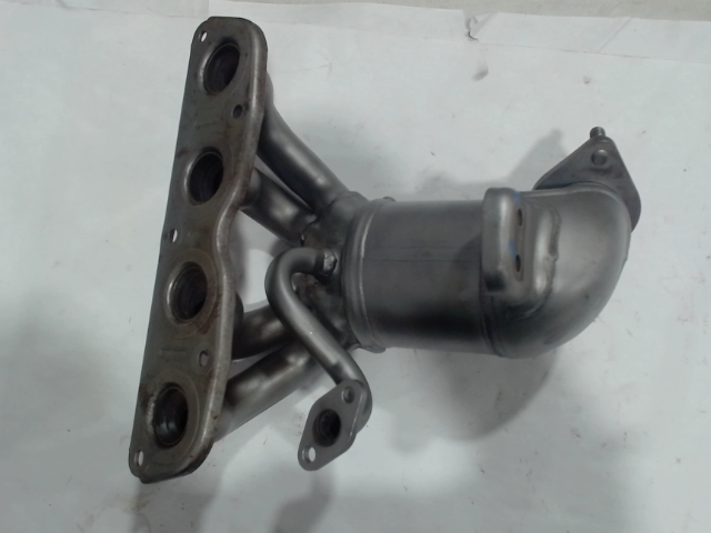 Catalytic Converter with Integrated Exhaust Manifold, 2.0 liter