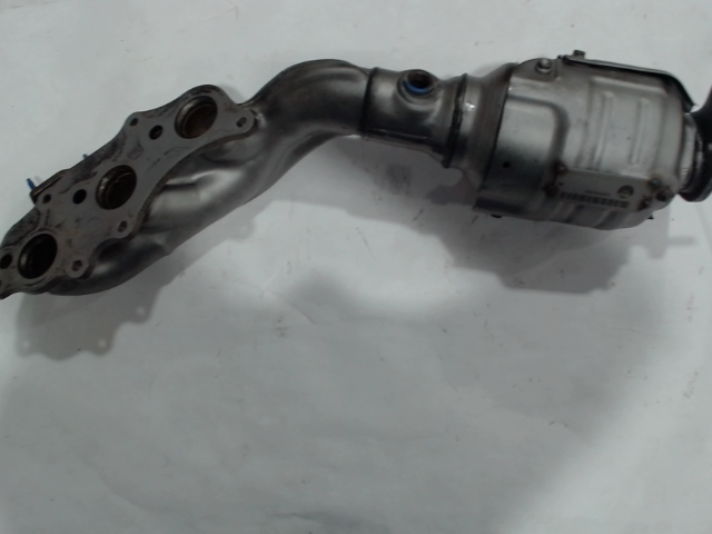 Right, Catalytic Converter with Integrated Exhaust Manifold