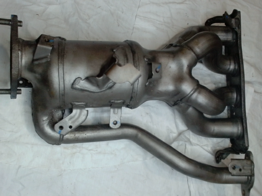 Catalytic Converter with Integrated Exhaust Manifold, Exc.Japan Built