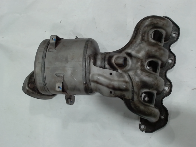Catalytic Converter with Integrated Exhaust Manifold