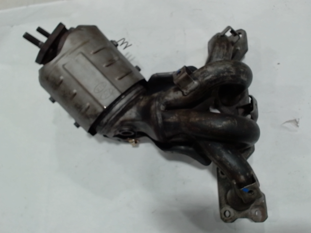Catalytic Converter with Integrated Exhaust Manifold