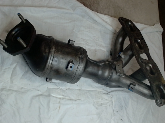 Catalytic Converter with Integrated Exhaust Manifold, USA built
