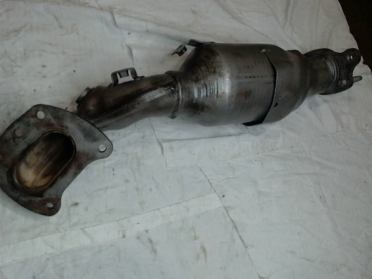 Right, Catalytic Converter with Integrated Exhaust Manifold
