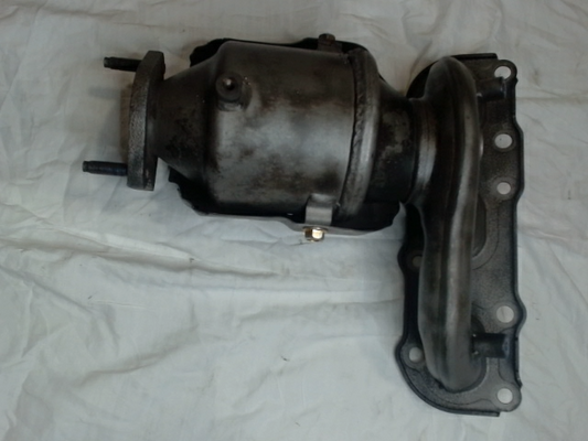 Right, Catalytic Converter with Integrated Exhaust Manifold