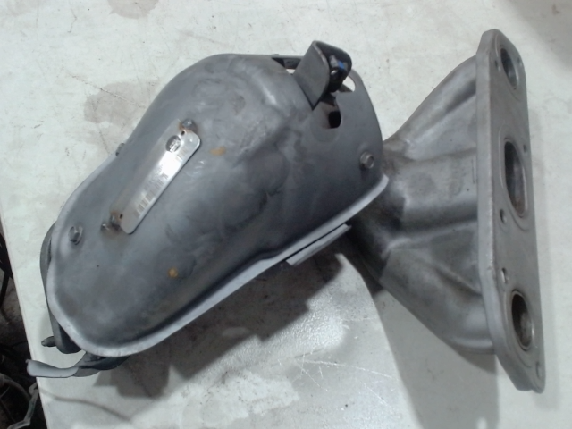 Catalytic Converter with Integrated Exhaust Manifold