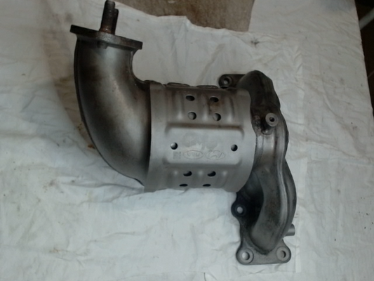Catalytic Converter with Integrated Exhaust Manifold