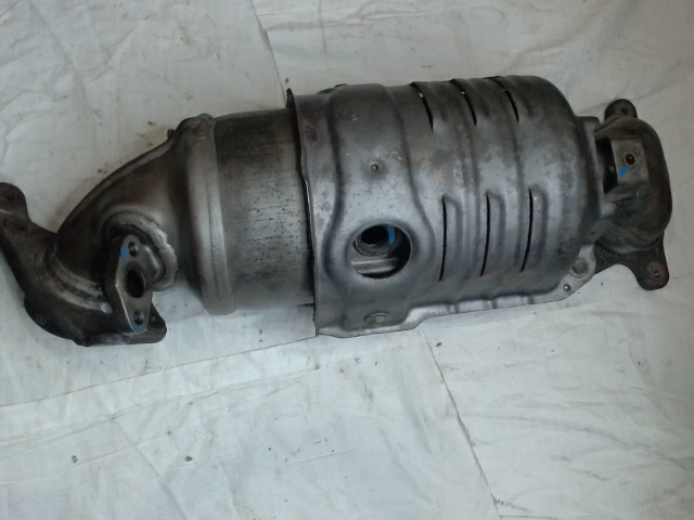 Catalytic Converter with Integrated Exhaust Manifold