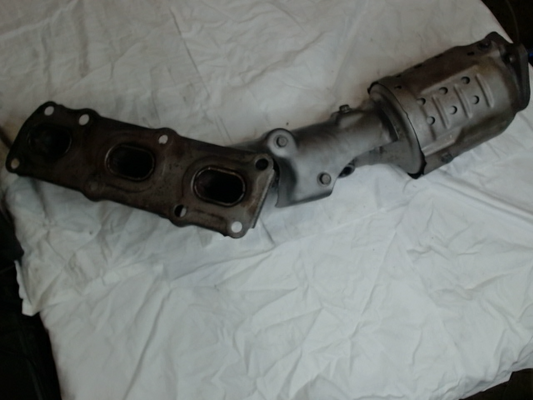 Left, Catalytic Converter with Integrated Exhaust Manifold