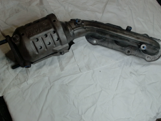 Right, Catalytic Converter with Integrated Exhaust Manifold