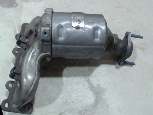 Right, Catalytic Converter with Integrated Exhaust Manifold