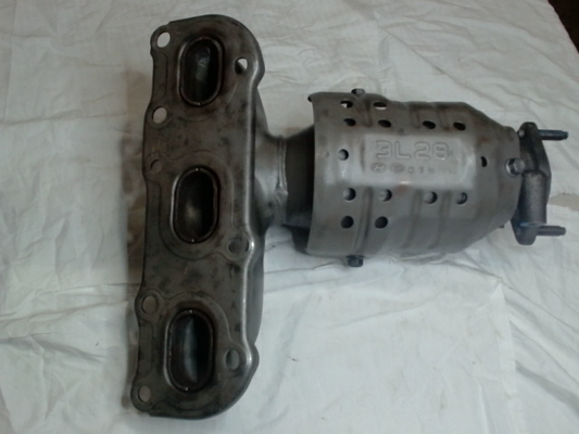 Right, Catalytic Converter with Integrated Exhaust Manifold