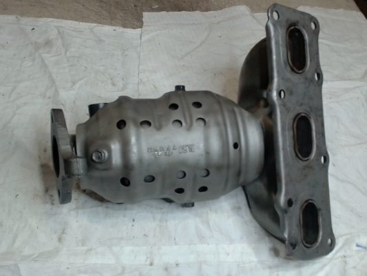 Left, Catalytic Converter with Integrated Exhaust Manifold, AWD