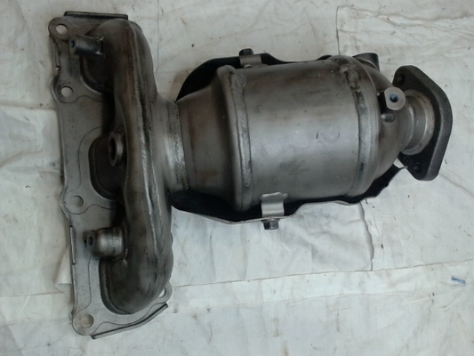 Left, Catalytic Converter with Integrated Exhaust Manifold, AWD