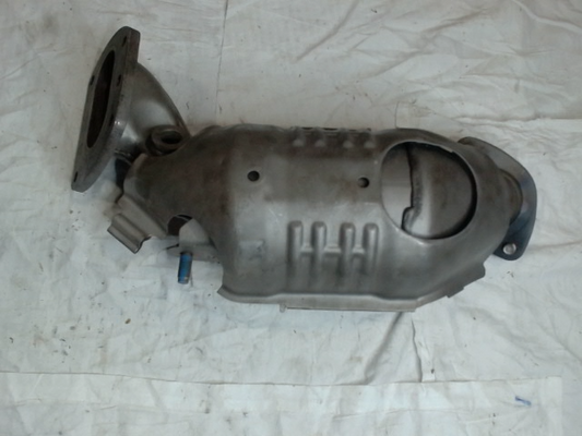 Right, Catalytic Converter with Integrated Exhaust Manifold