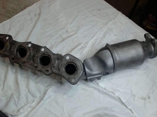 Left, Catalytic Converter with Integrated Exhaust Manifold