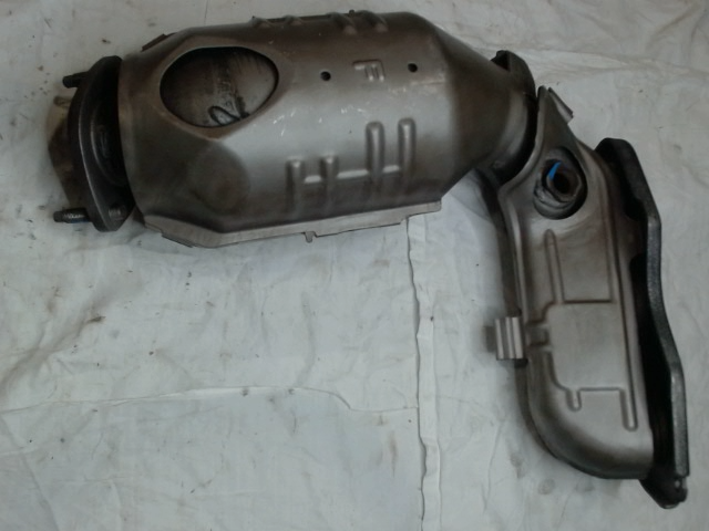 Right, Catalytic Converter with Integrated Exhaust Manifold