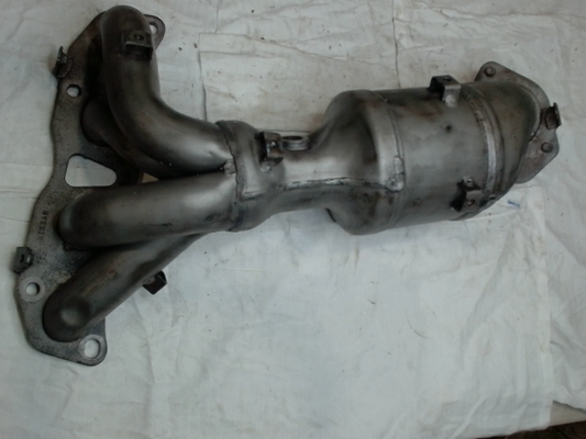 Catalytic Converter with Integrated Exhaust Manifold, USA built