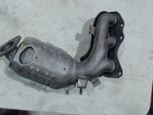 	Right, Catalytic Converter with Integrated Exhaust Manifold