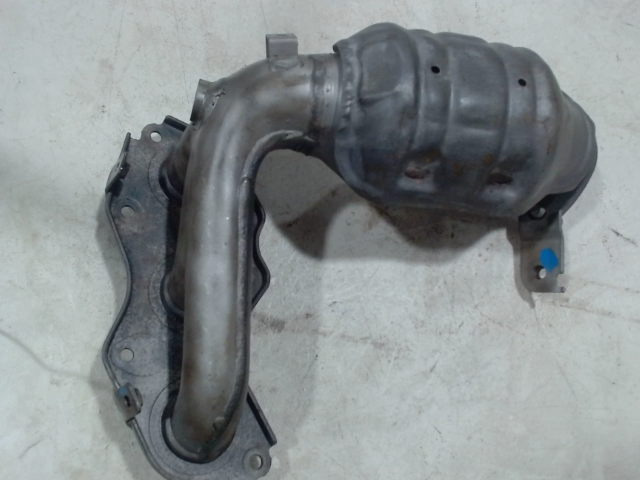 Right, Catalytic Converter with Integrated Exhaust Manifold