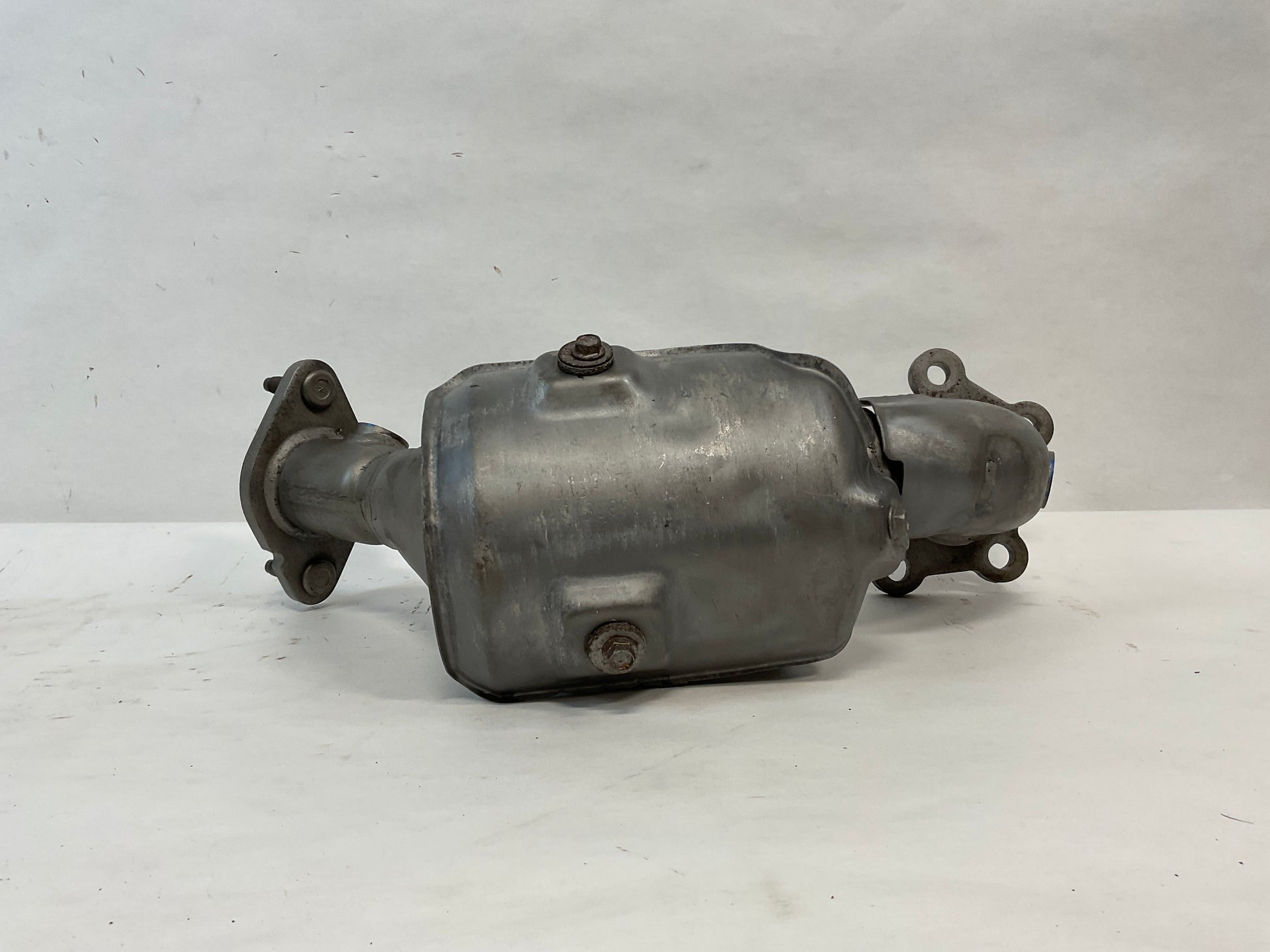 Warm Up Three-Way Catalytic Converter Right / Passenger Side 
Also described as "Front Rearward" by GM