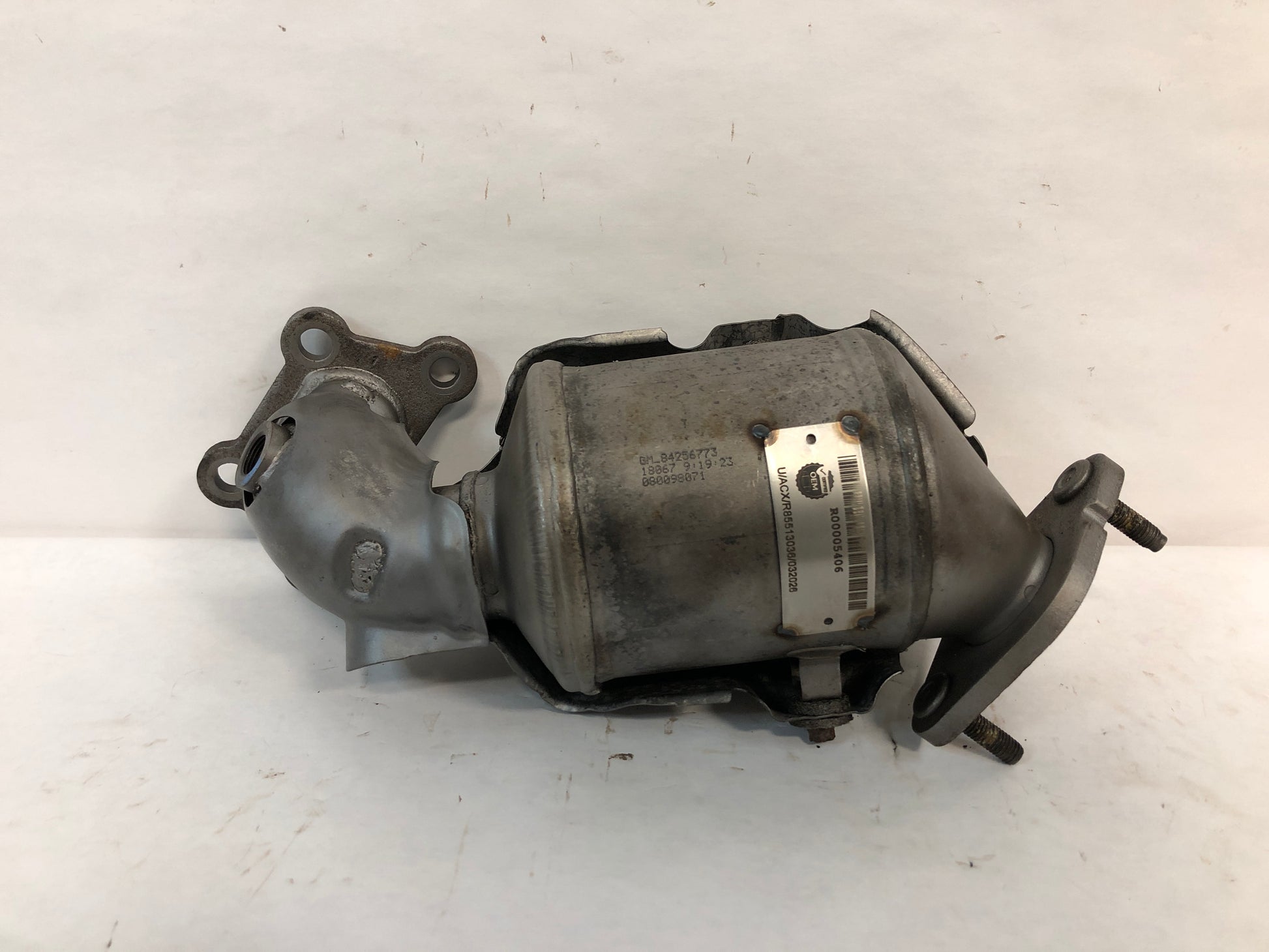 Warm Up Three-Way Catalytic Converter Right / Passenger Side 
Also described as "Front Rearward" by GM