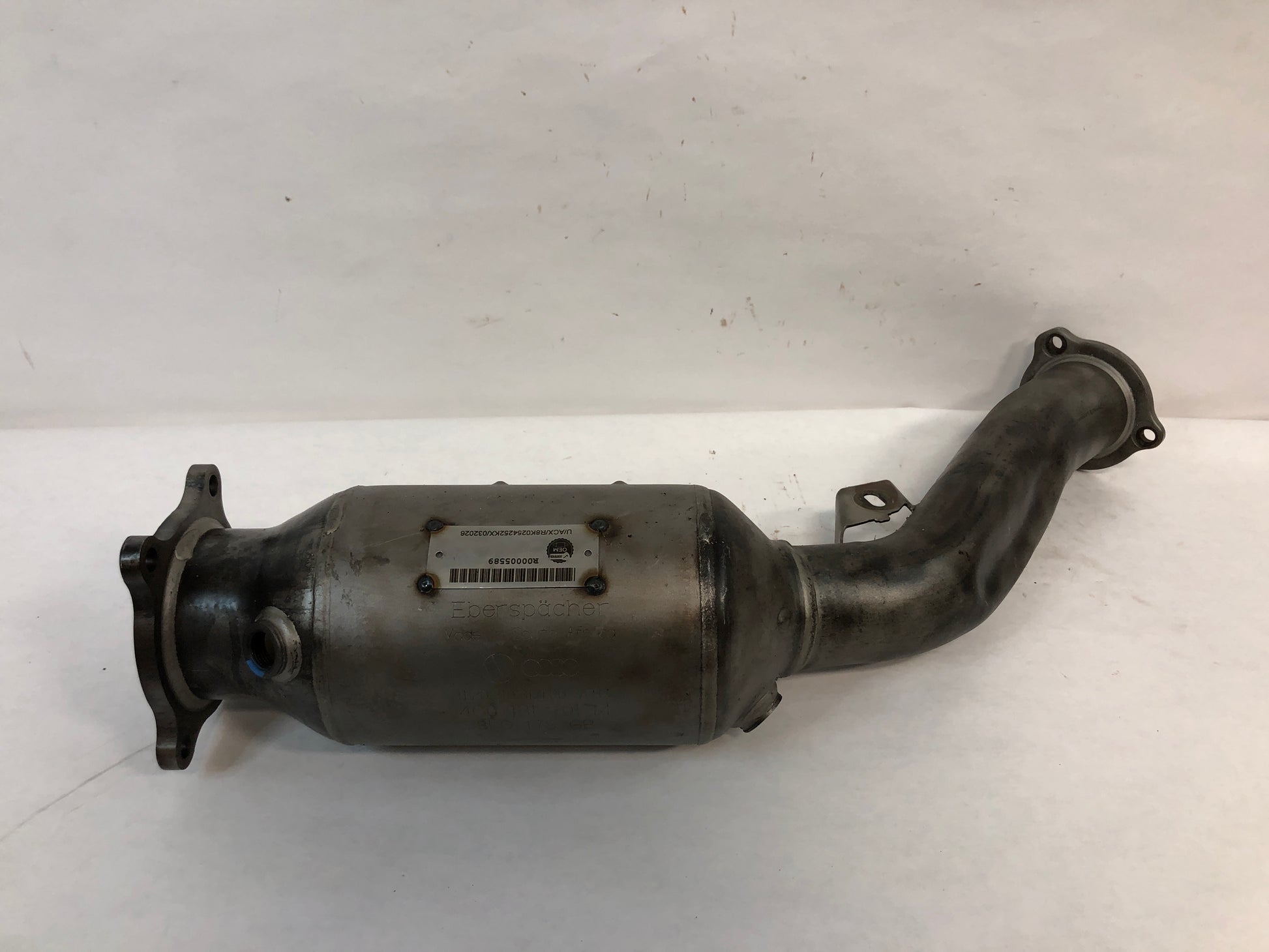 Catalyst
Fits A4, A5, allroad, Q5, S4 2.0 Liter. 2.0 Liter, Sedan. 2013-2016. A4 2.0L. A5 2.0L. Allroad. Convertible, 2.0 Liter. Coupe, 2.0 Liter. Q5 2.0L. w/o Hybrid. A5. 2.0l. A4. 2.0l. Q5. 2.0l. Allroad. 2013-2016. 2.0L, Sedan. Coupe, 2.0L. w/o Hybrid.