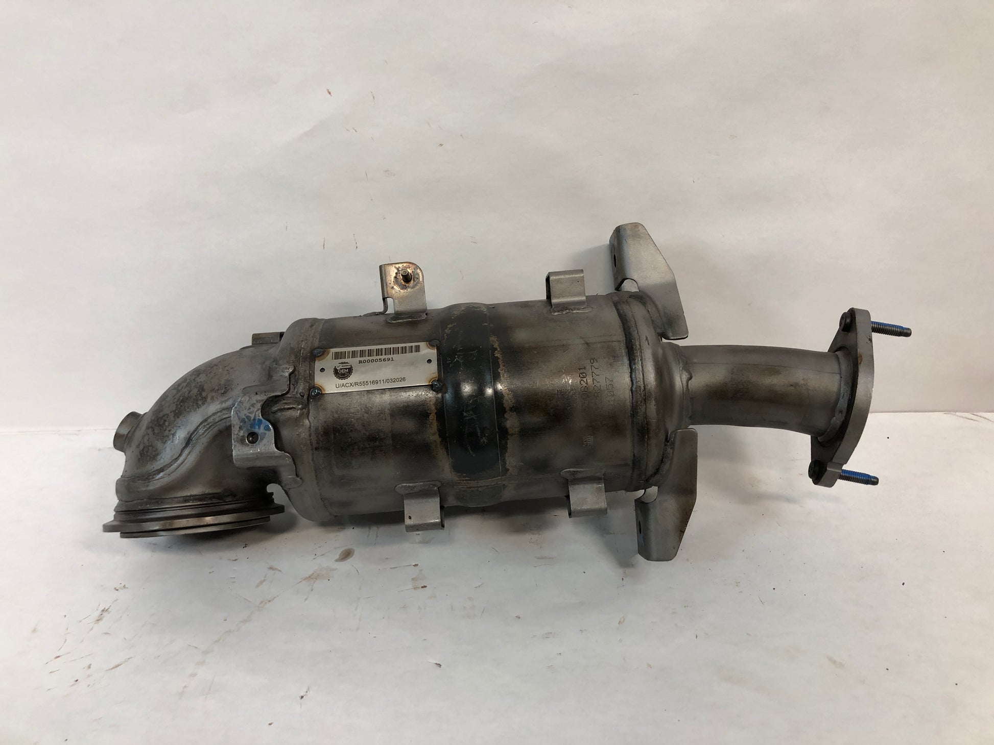 Converter & Pipe, Converter
Description:	
Catalytic converter, 2.7l turbo (l3b). Colorado. 2.7l. Rpo l3b. Canyon. 2.7l.

Replaces:	12724950