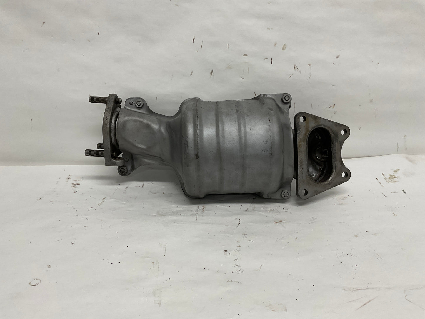 18290-RGL-A00
Positions:	Right / Rear
Other Names:	Exhaust Manifold, Manifold, Converter Rear
Description:	
Pilot. 2005-08, rear. Odyssey. Lx, ex. Upper. Rear, vtec.