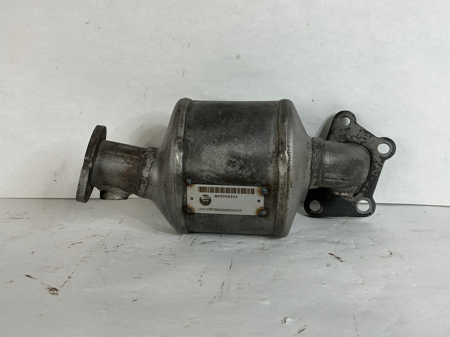 Front, Right, Rear
Other Names:	Converter
Replaces:	20910494