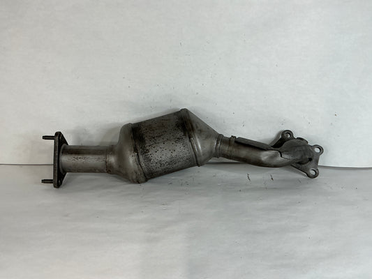 	85000357
Positions:	Front Right,RIGHT
Other Names:	Converter
Description:	
3.6L, 2017-22. Canyon, Colorado. 3.6l. Upper. Right.

Replaces:	19420267, 23451577, 84486594