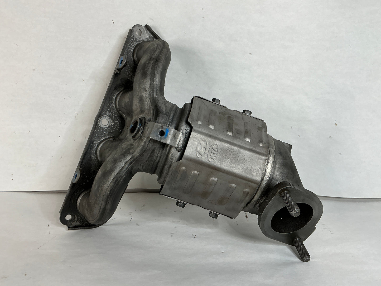 	28510-2E390
Other Names:	Manifold Catalytic Assembly Exhaust
Description:	
Sedan. Korea built. Federal. Elantra GT. 1.8l. Manual trans.