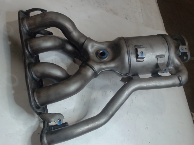 Catalytic Converter with Integrated Exhaust Manifold, Exc.Japan Built