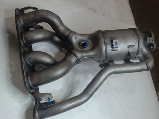 Catalytic Converter with Integrated Exhaust Manifold, Exc.Japan Built