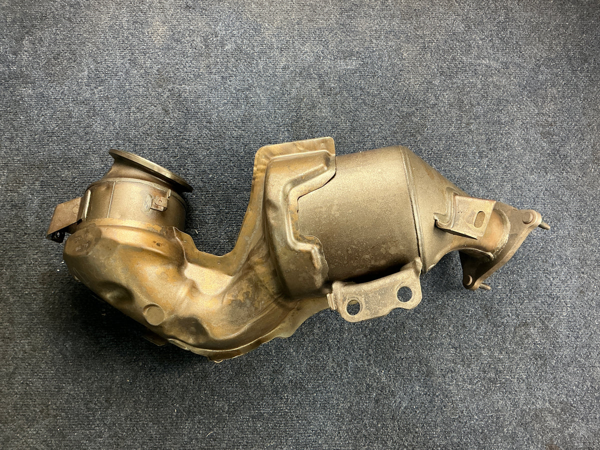 LAND ROVER Exhaust Manifold OEM PN LR140386 EPA Code ACX