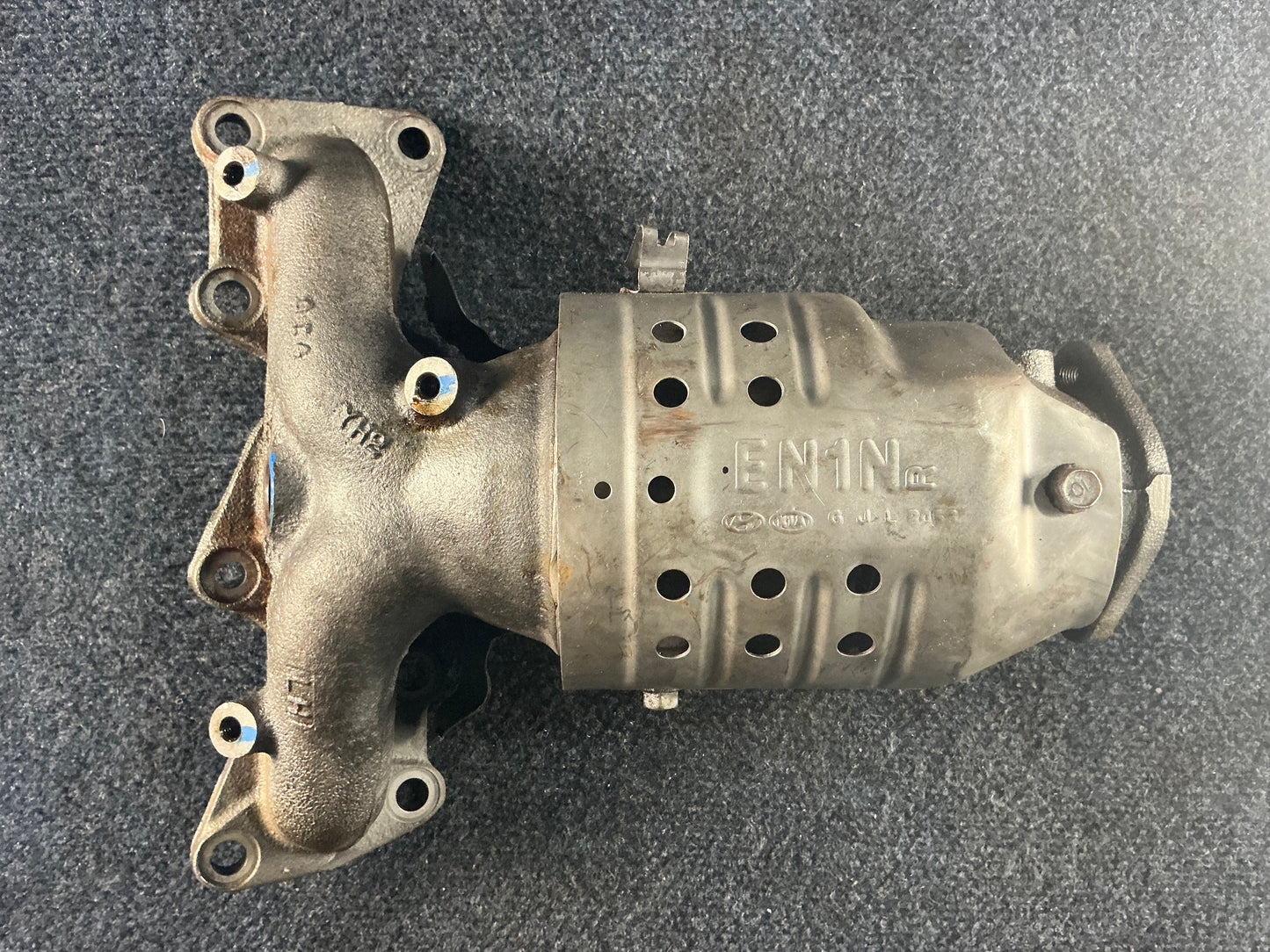 HYUNDAI/KIA Exhaust Manifold OEM PN 285103CZQ0 EPA Code ACX
