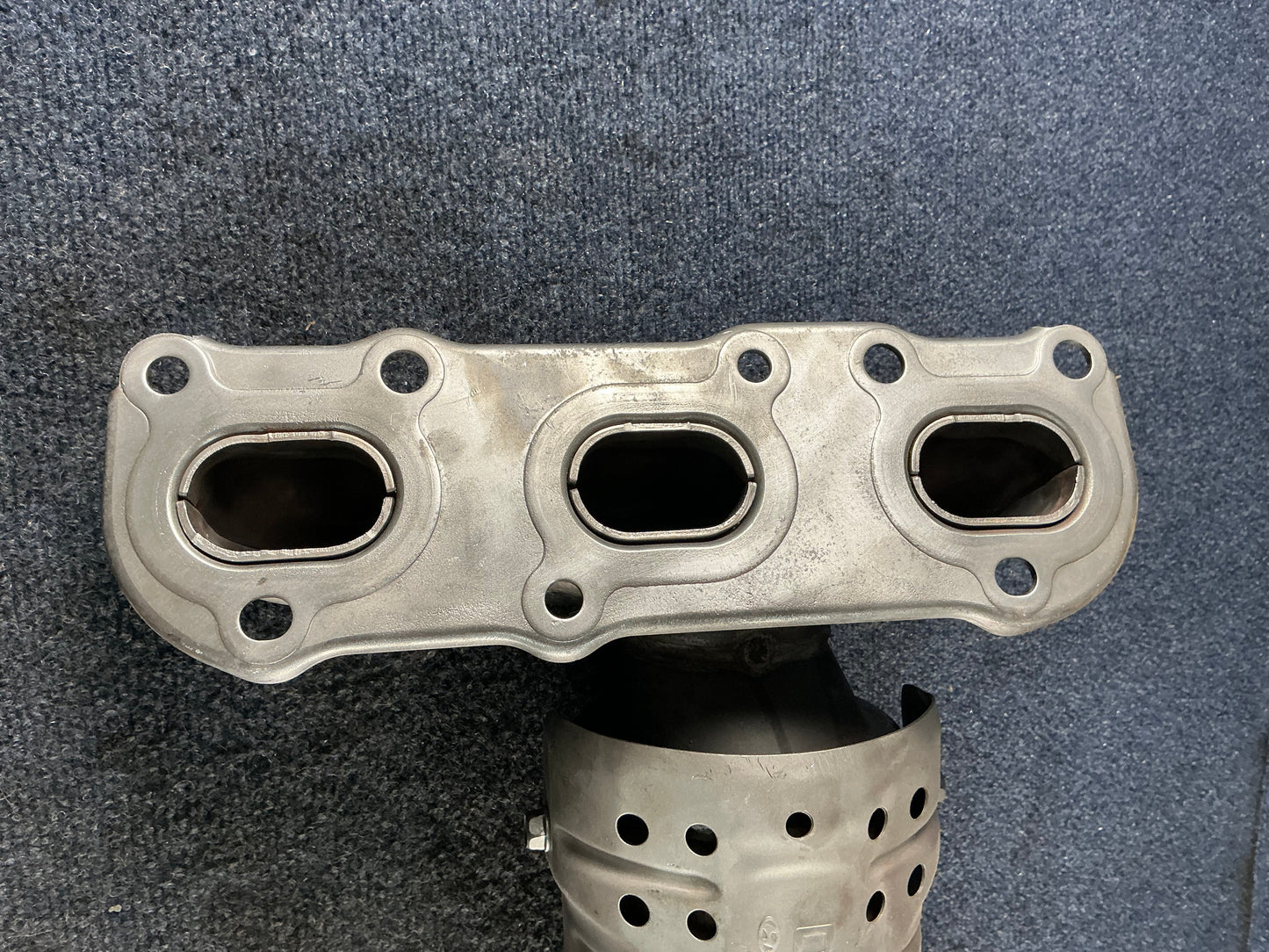 HYUNDAI/KIA Exhaust Manifold OEM PN 285103CGV0 EPA Code ACX