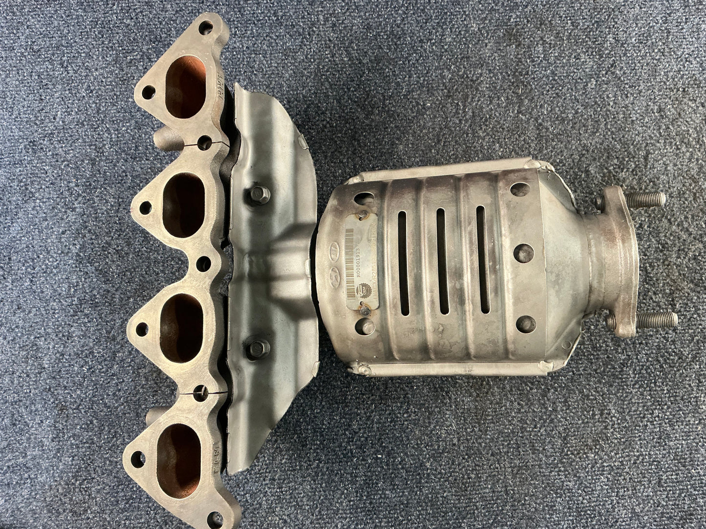HYUNDAI/KIA Exhaust Manifold OEM PN 2851023520 EPA Code ACX