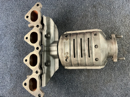 HYUNDAI/KIA Exhaust Manifold OEM PN 2851023520 EPA Code ACX