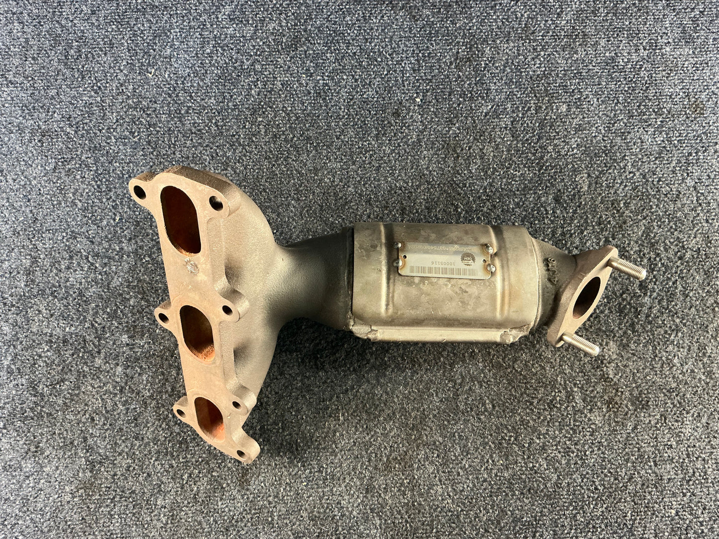 HYUNDAI/KIA Exhaust Manifold OEM PN 2851037520 EPA Code ACX