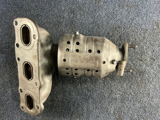 HYUNDAI/KIA Exhaust Manifold OEM PN 285103L280 EPA Code ACX